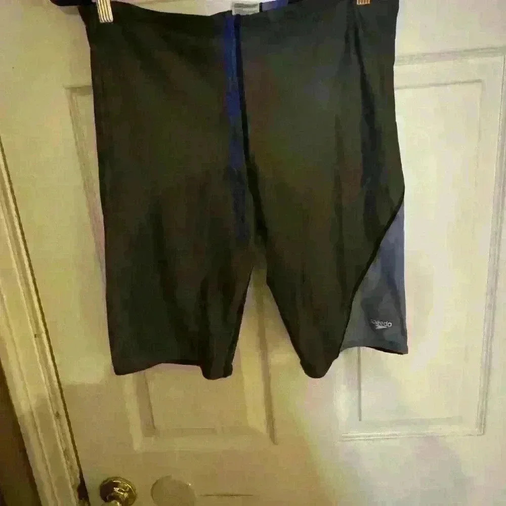 Men’s SPEEDO Gray with Blue Trim and Drawstring Waist Size 38